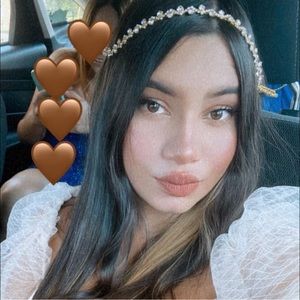 Meet your Posher, Sarai